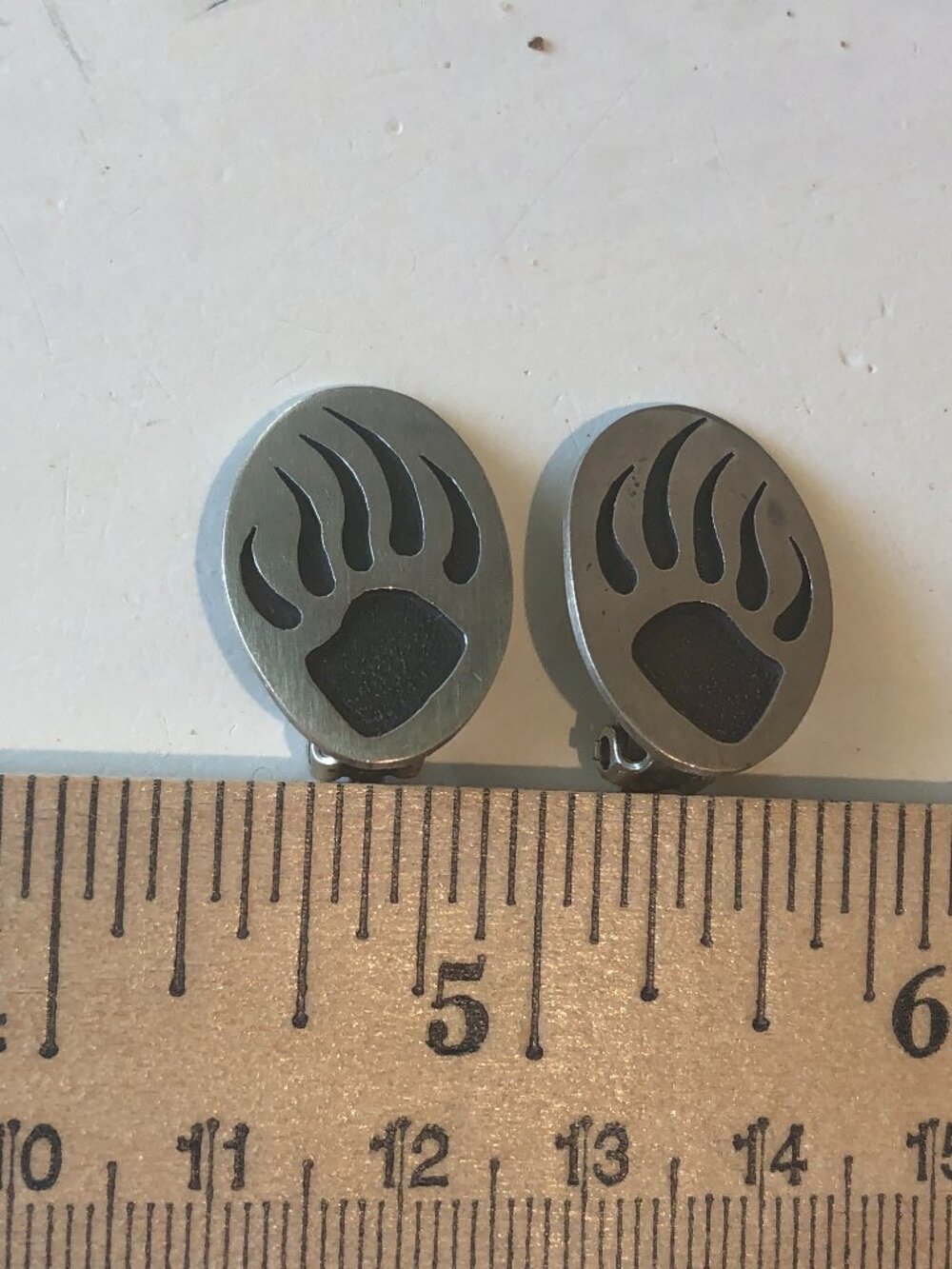 SALE 2/$29 - Vintage Native American Bear Claw Clip Earrings